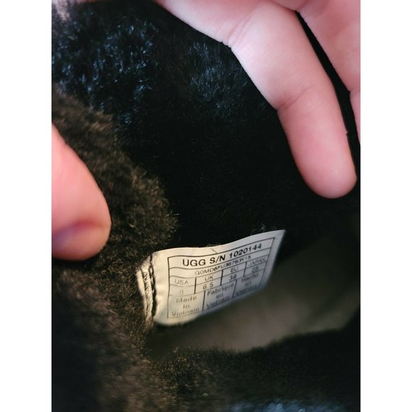 Ugg Naiyah Lace Back Genuine Shearling Boot Black Suede Size 8  #1020144 - Picture 10 of 10